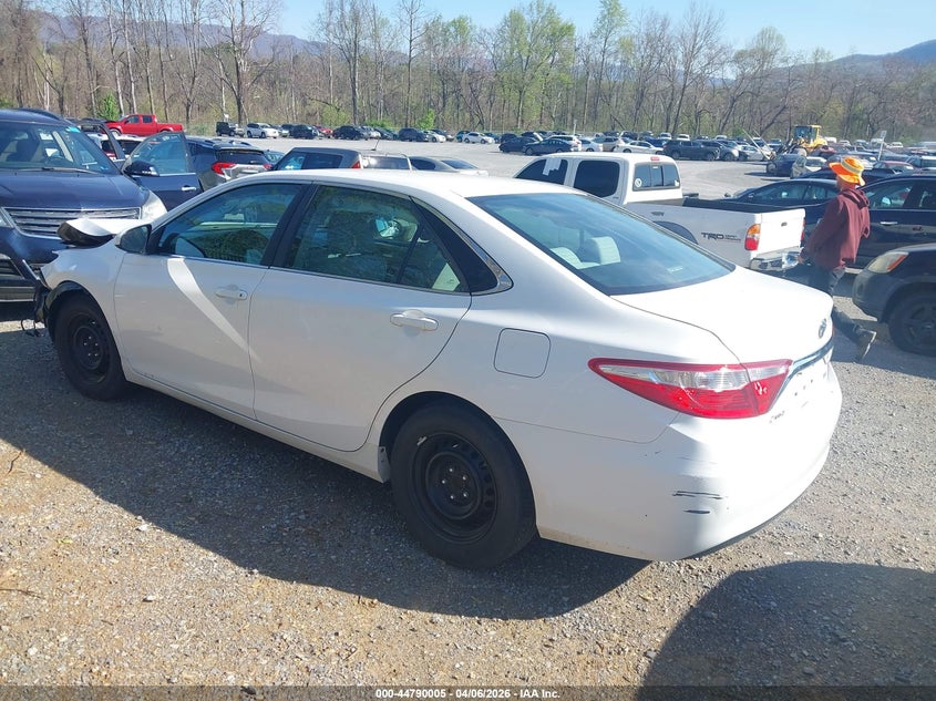 2015 Toyota Camry Le