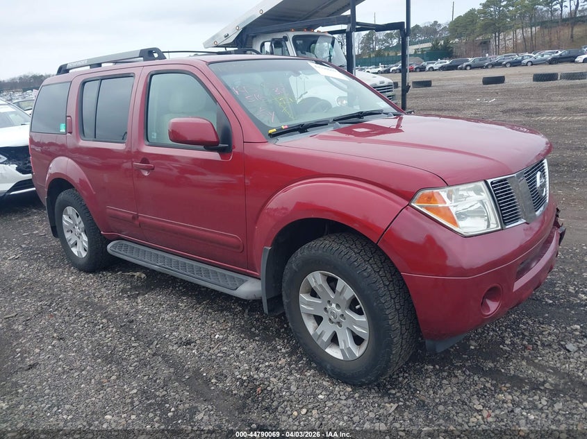 2005 Nissan Pathfinder Le