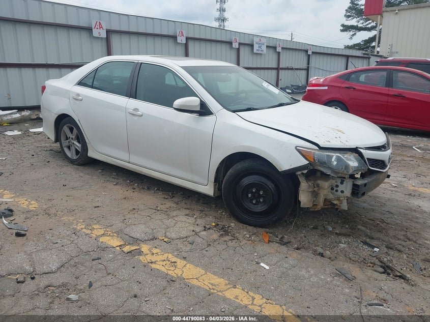 4T1BF1FK5EU356493 2014 Toyota Camry Se auction photo 1