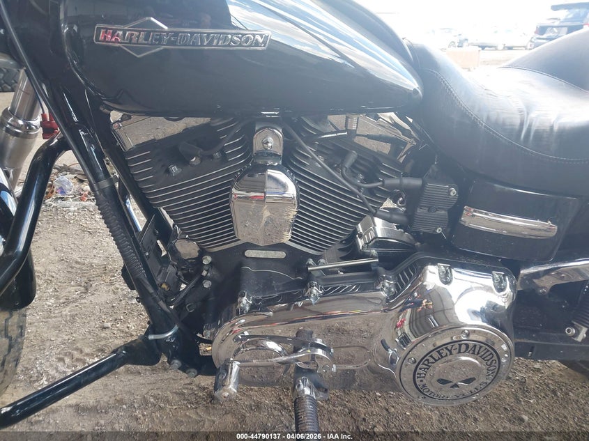 2014 Harley-Davidson Fxdc Dyna Super Glide Custom VIN: 1HD1GVM15EC305921 Lot: 44790137