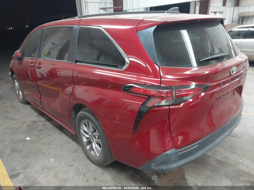 2021 Toyota Sienna Le VIN: 5TDKRKEC1MS027014 Lot: 44790140