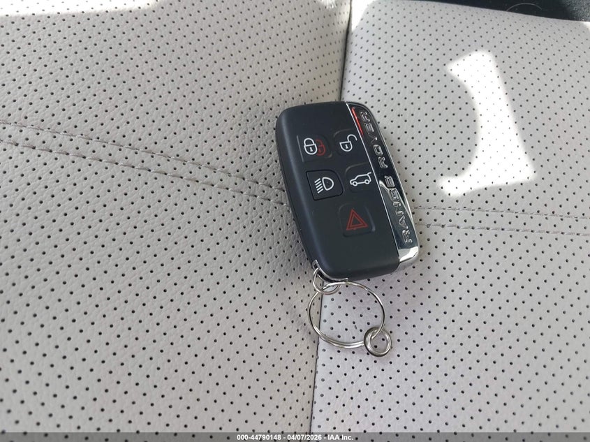 2019 Land Rover Range Rover Velar P340 R-Dynamic Se/P380 R-Dynamic Se VIN: SALYL2FV7KA210741 Lot: 44790148