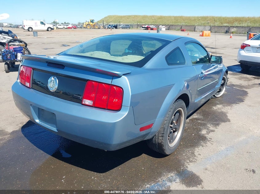 2007 Ford Mustang V6 Deluxe/V6 Premium