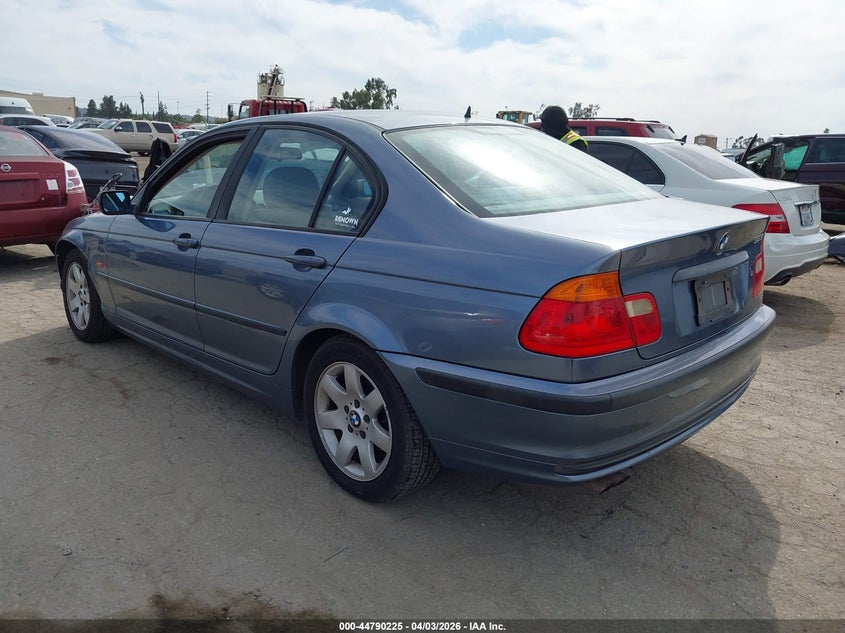 2000 BMW 323I