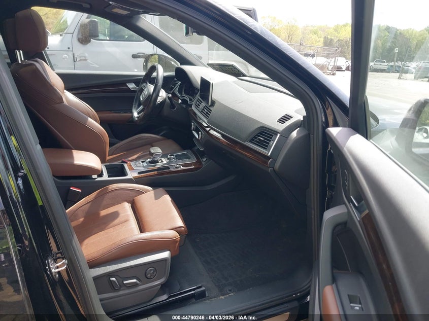 2018 Audi Q5 2.0T Premium/2.0T Tech Premium