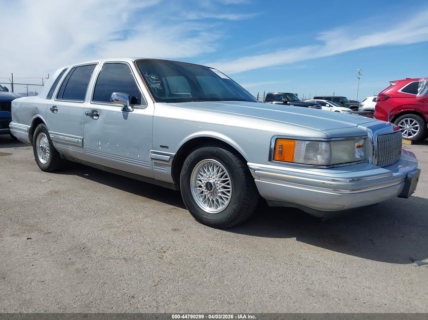 1994 Lincoln Town Car Signature/Tournament