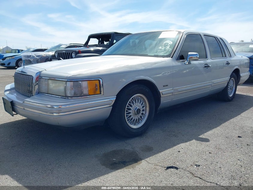 1994 Lincoln Town Car Signature/Tournament