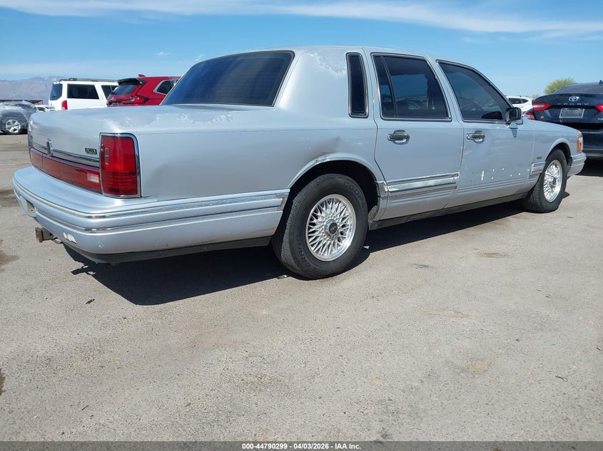 1994 Lincoln Town Car Signature/Tournament