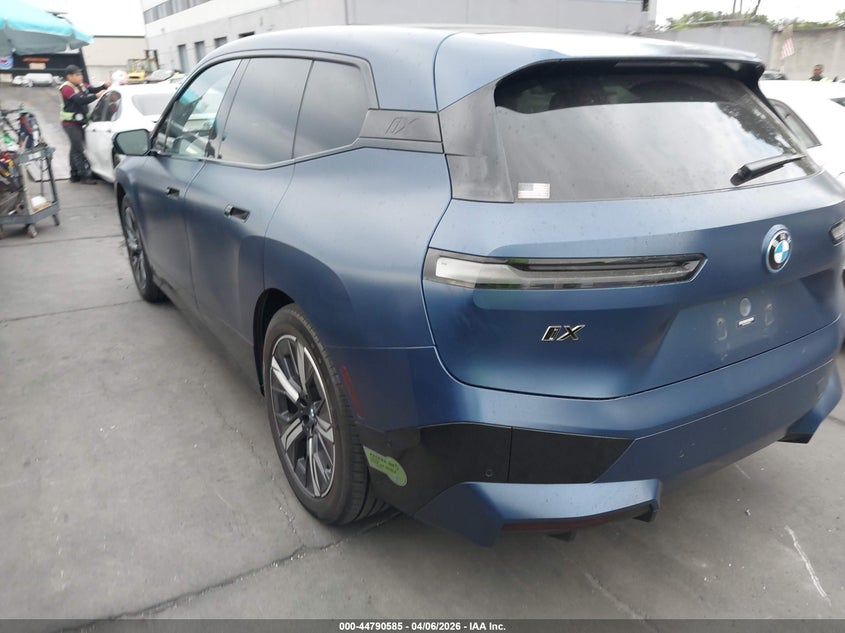 VIN: WB523CF06NCK66214 2022 BMW IX XDRIVE50