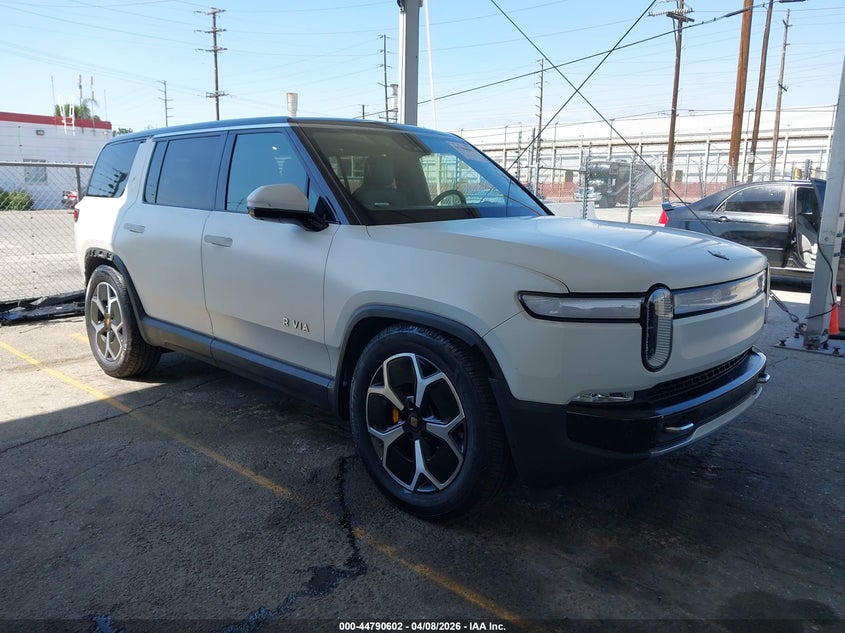 2023 Rivian R1S Adventure