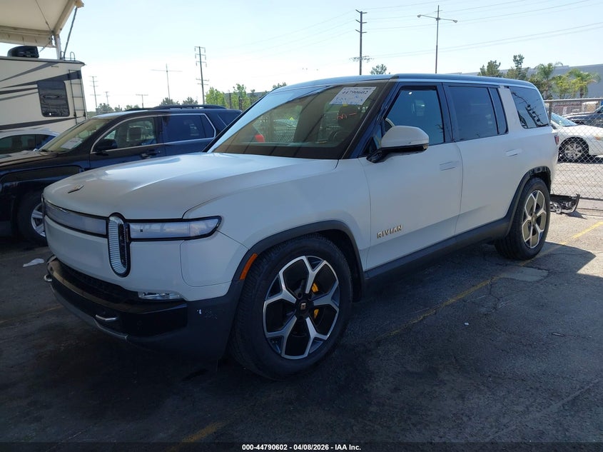 2023 Rivian R1S Adventure