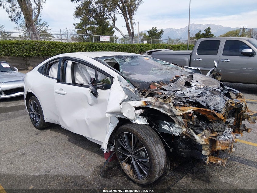 2024 Toyota Prius Xle