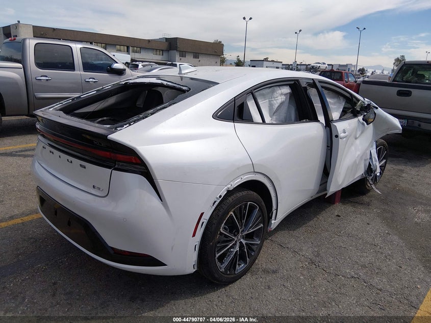 2024 Toyota Prius Xle