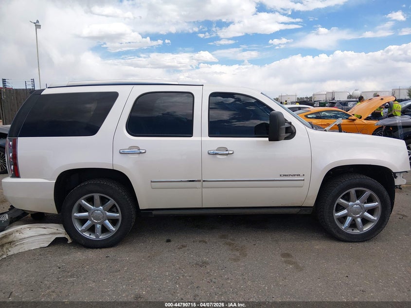 1GKS2EEF1CR310482 2012 Gmc Yukon 6.2 Denali white