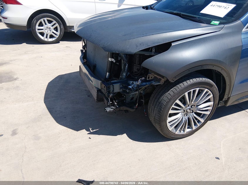 2025 Cadillac Xt4 Fwd Premium Luxury VIN: 1GYFZCR47SF127295 Lot: 44790742