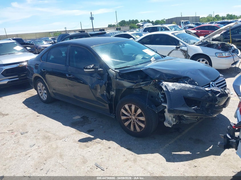 2014 Volkswagen Passat 2.5L Wolfsburg Edition