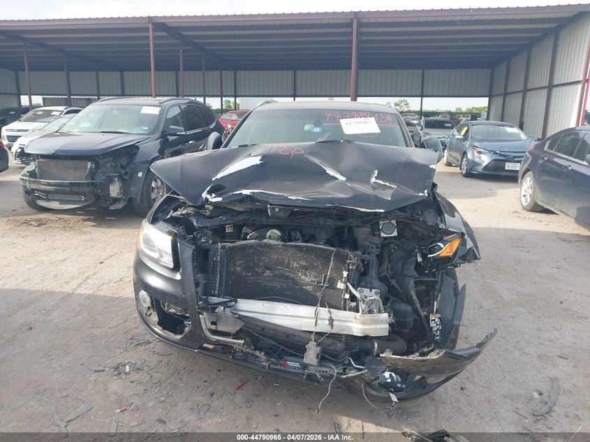 2011 Audi Q5 2.0T Premium VIN: WA1LFAFP1BA113310 Lot: 44790965