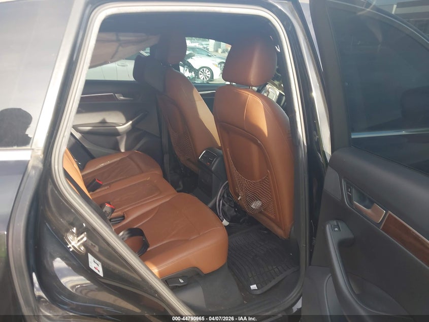 2011 Audi Q5 2.0T Premium VIN: WA1LFAFP1BA113310 Lot: 44790965