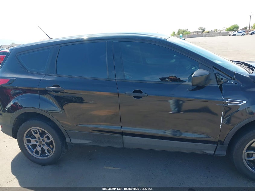 VIN 1FMCU0F79KUC28091 2019 FORD ESCAPE S