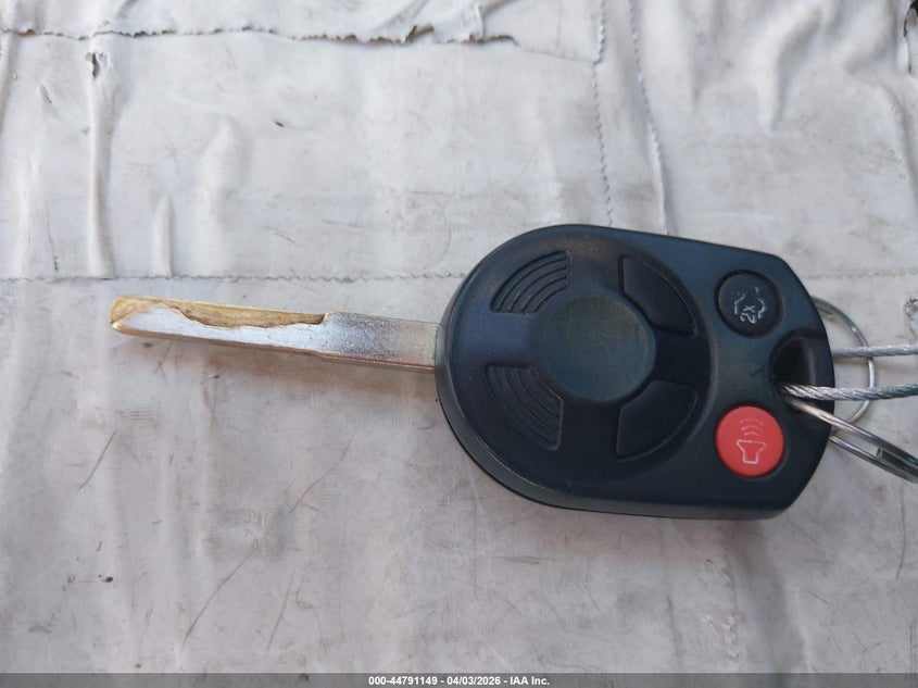 VIN 1FMCU0F79KUC28091 2019 FORD ESCAPE S