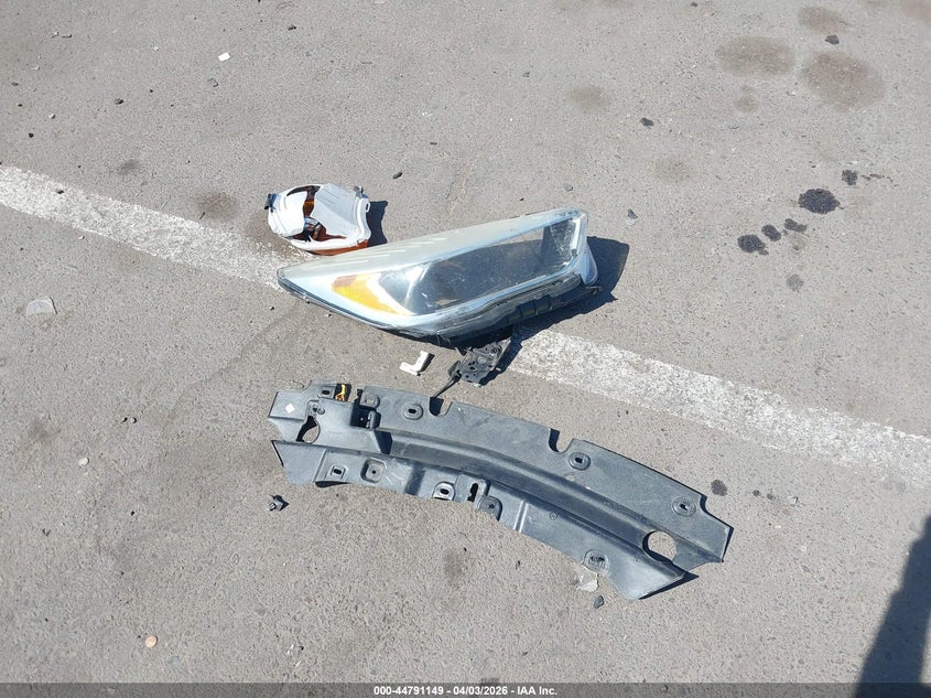 VIN 1FMCU0F79KUC28091 2019 FORD ESCAPE S