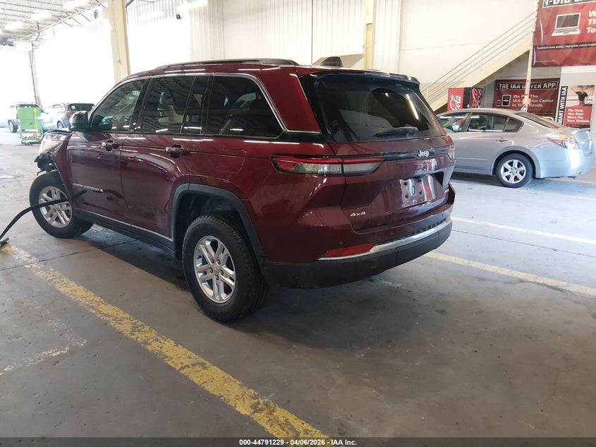 2024 JEEP GRAND CHEROKEE auction photo 3