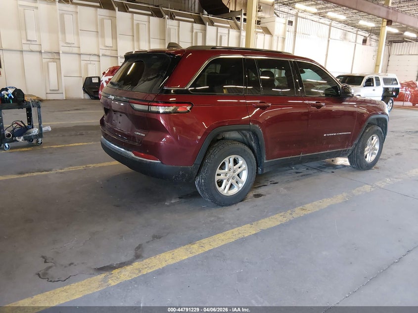 2024 JEEP GRAND CHEROKEE auction photo 4