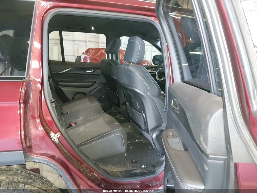 2024 JEEP GRAND CHEROKEE auction photo 8