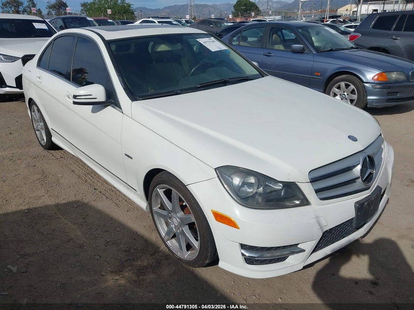2012 MERCEDES-BENZ C 250 — zdjęcie z aukcji