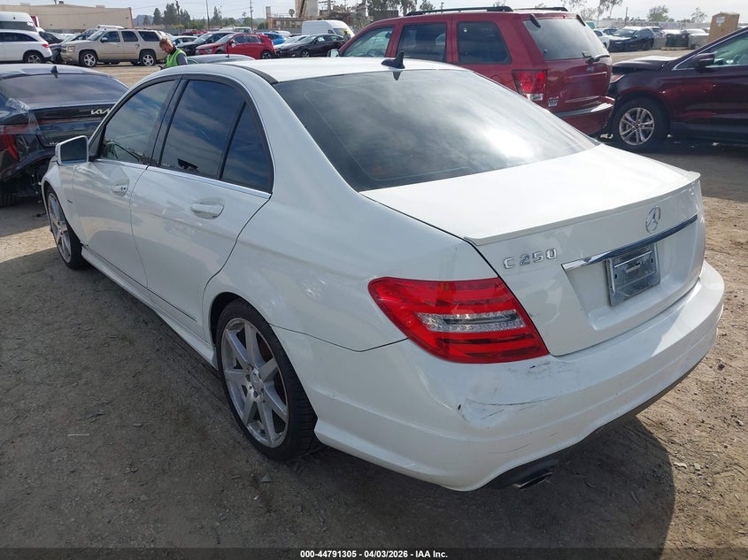 2012 MERCEDES-BENZ C 250 — zdjęcie 3