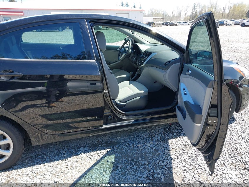 2013 Hyundai Accent Gl