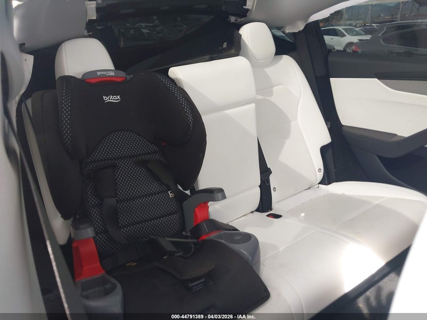 TESLA MODEL Y 2026 VIN 7SAYGDED9TF404182
