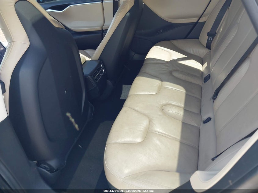 TESLA MODEL S 2014 VIN 5YJSA1H15EFP34795