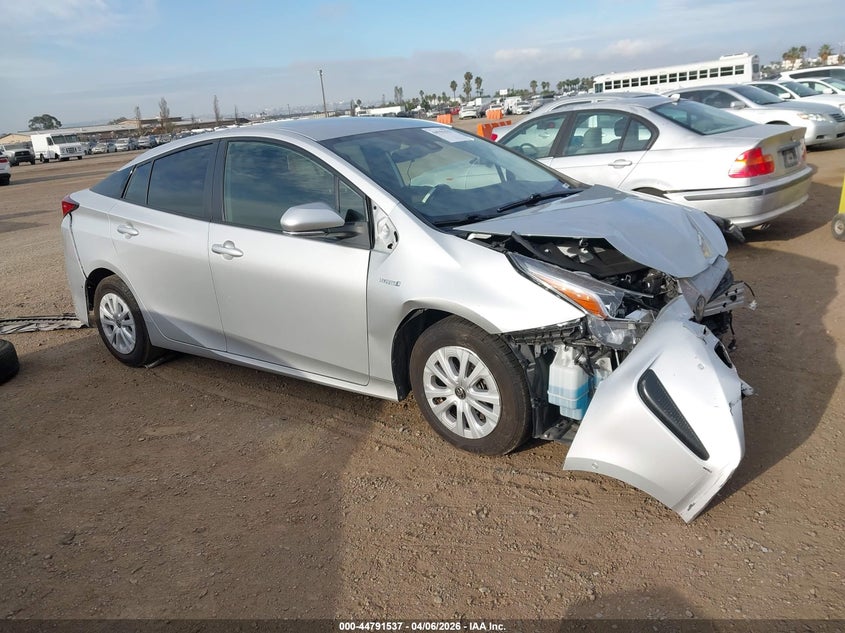 2022 TOYOTA PRIUS LE