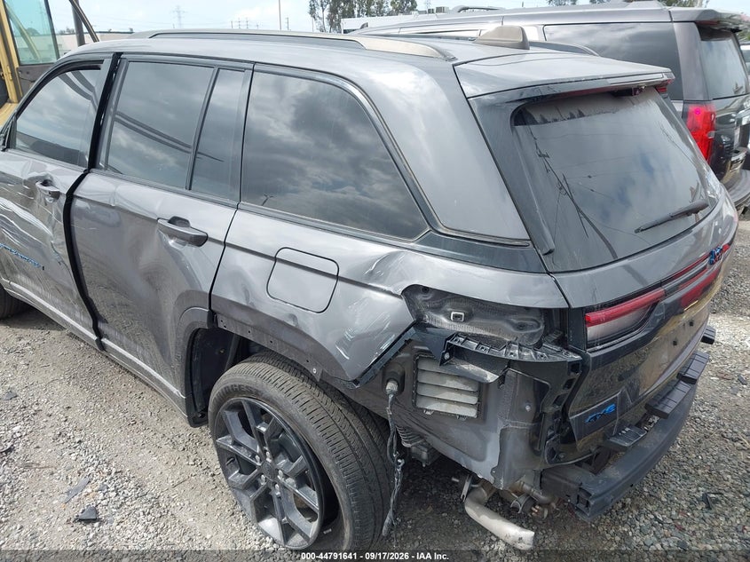 2024 JEEP GRAND CHEROKEE 4XE auction photo 3