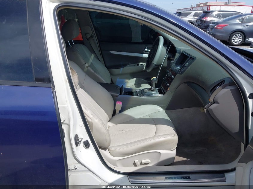 2012 Infiniti G37 Journey