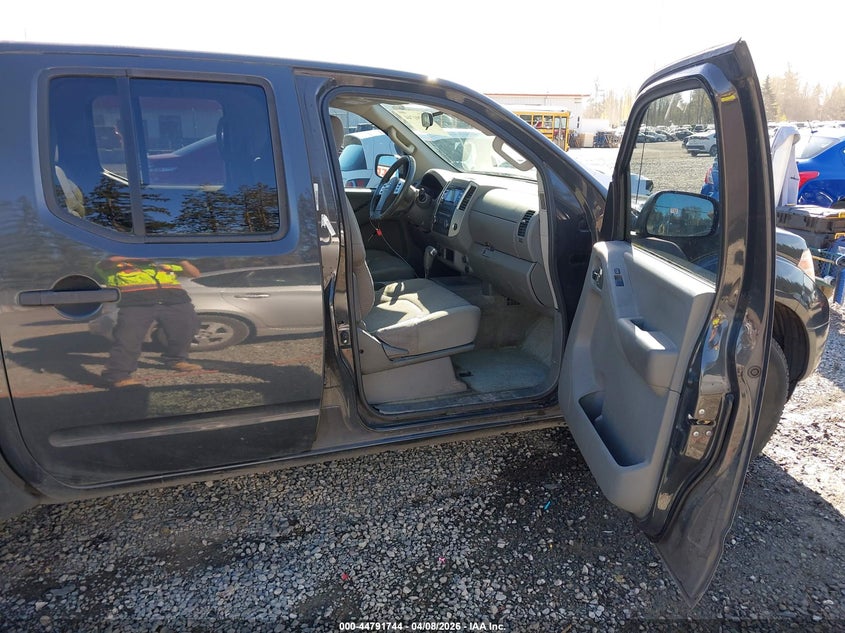 2014 Nissan Frontier Sv
