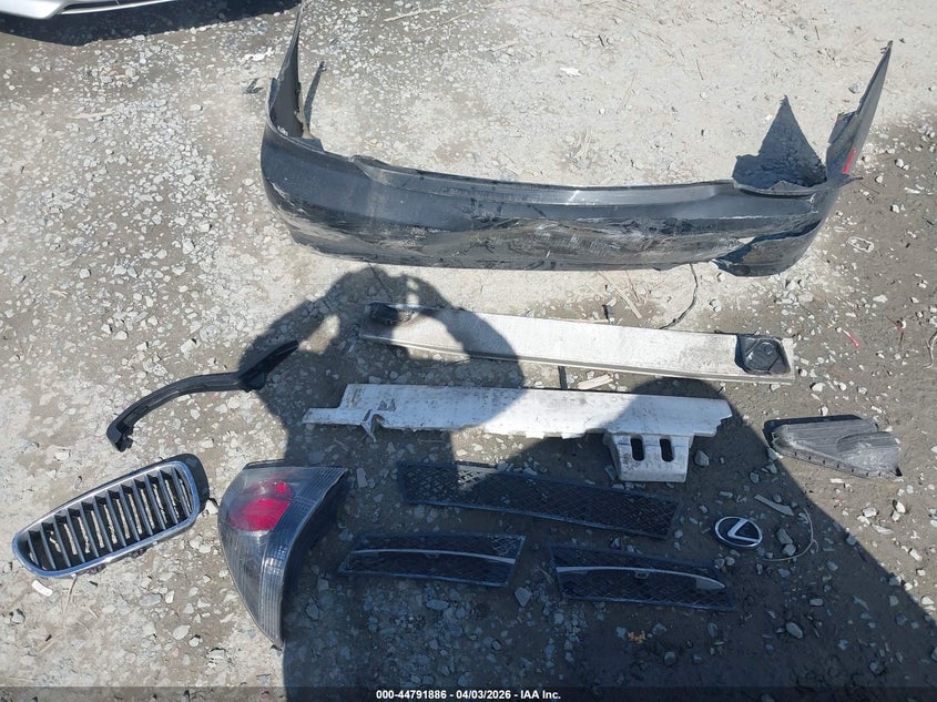 2004 Lexus Is 300 Base W/5-Speed Manual VIN: JTHBD192240089081 Lot: 44791886