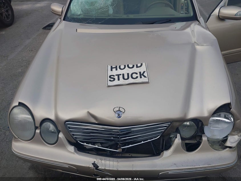 2000 Mercedes-Benz E 320 VIN: WDBJF65J2YB145918 Lot: 44791889