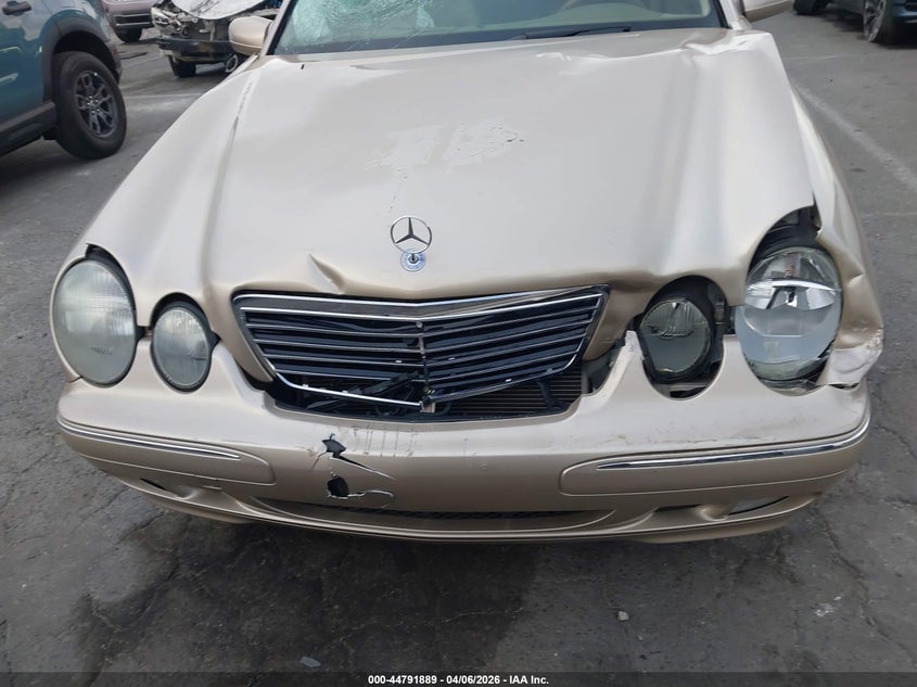2000 Mercedes-Benz E 320 VIN: WDBJF65J2YB145918 Lot: 44791889
