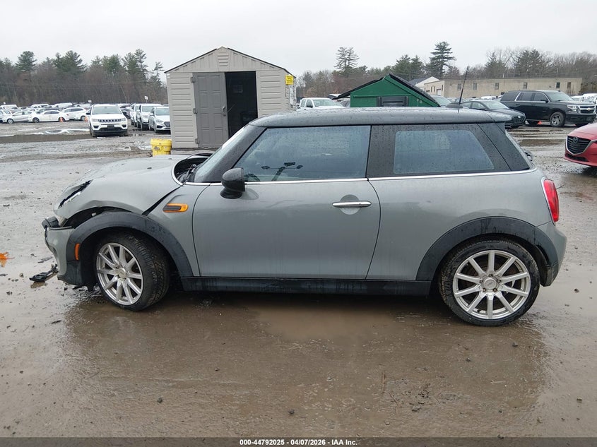 2017 Mini Hardtop Cooper VIN: WMWXP5C37H3B15847 Lot: 44792025