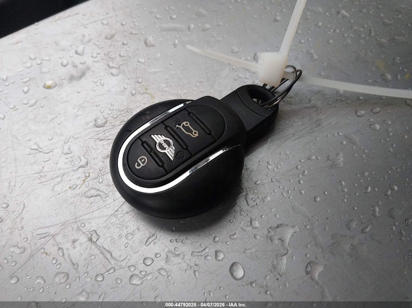 2017 Mini Hardtop Cooper VIN: WMWXP5C37H3B15847 Lot: 44792025