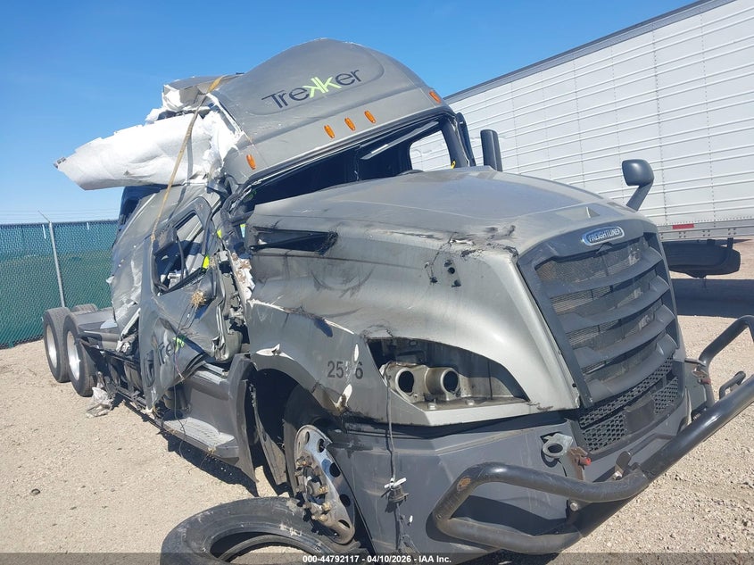 2025 FREIGHTLINER NEW CASCADIA 126