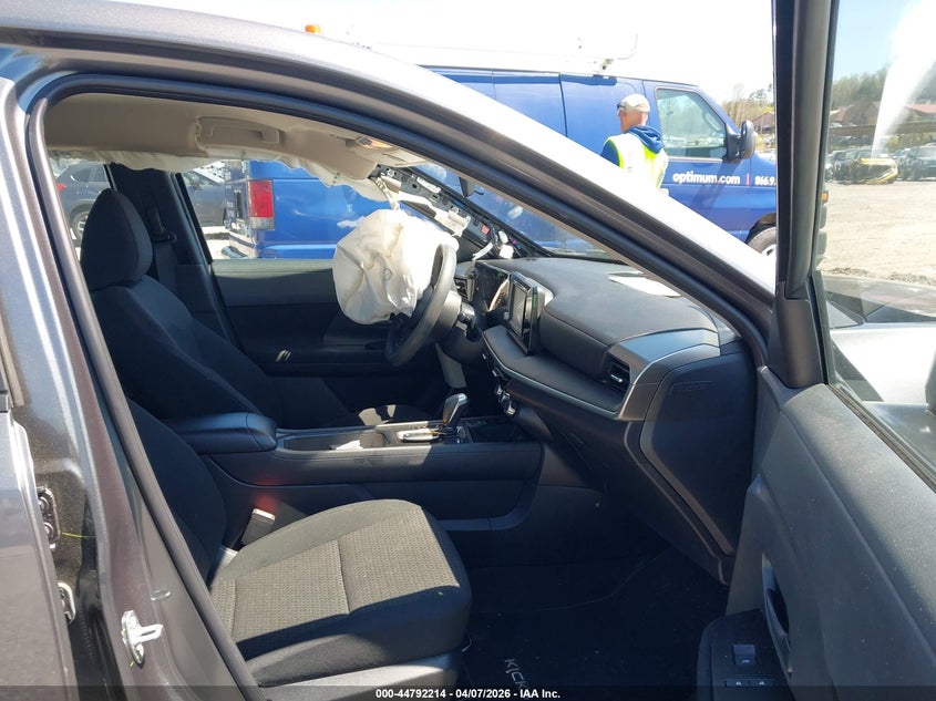 2025 Nissan Kicks S Fwd