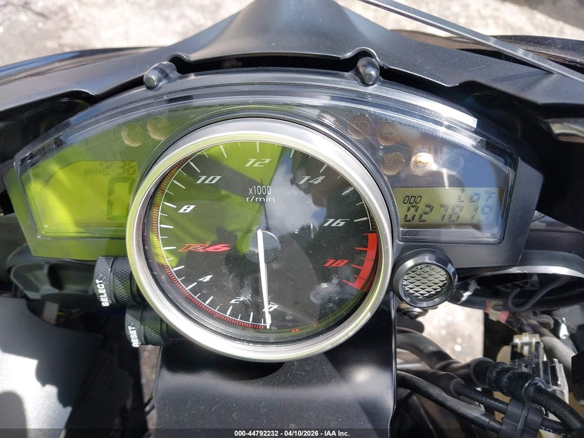 2011 Yamaha Yzfr6 VIN: JYARJ16E8BA021569 Lot: 44792232