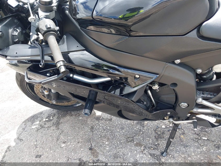 2011 Yamaha Yzfr6 VIN: JYARJ16E8BA021569 Lot: 44792232