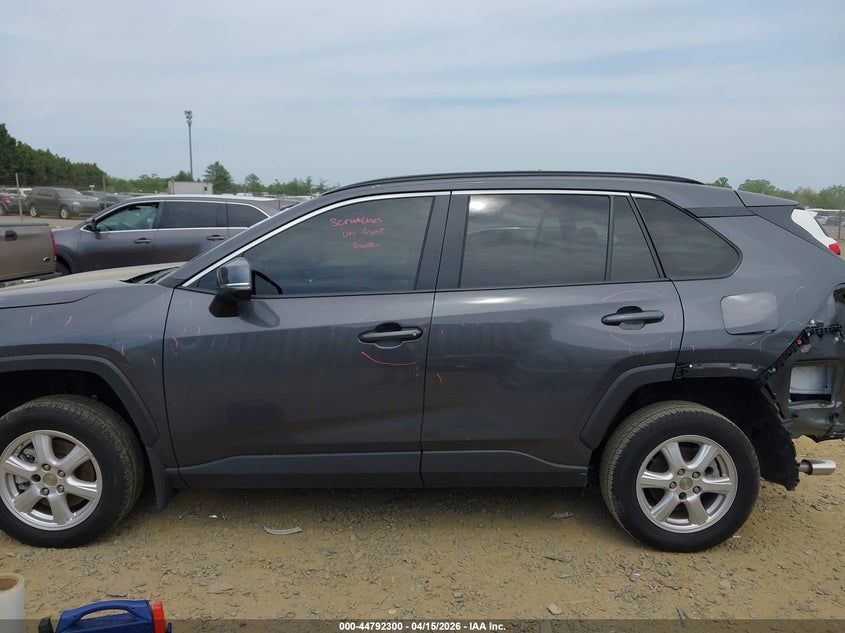 2025 Toyota Rav4 Xle Premium VIN: 2T3A1RFV7SW556815 Lot: 44792300