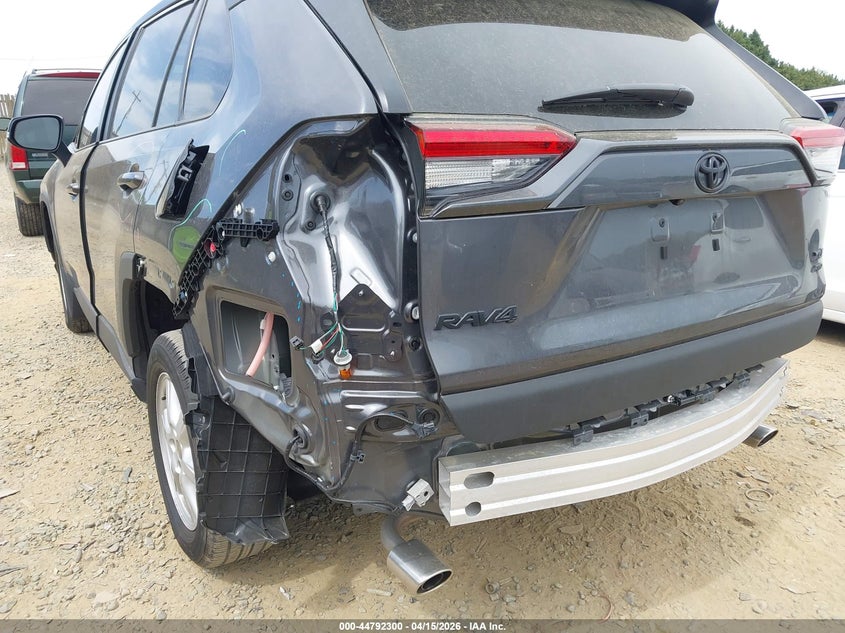 2025 Toyota Rav4 Xle Premium VIN: 2T3A1RFV7SW556815 Lot: 44792300
