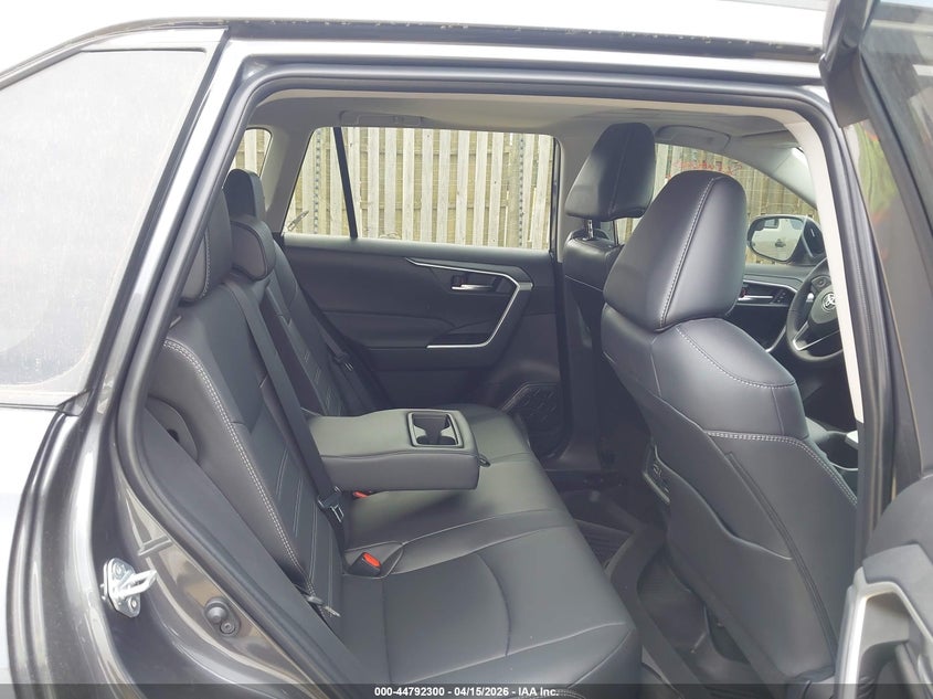 2025 Toyota Rav4 Xle Premium VIN: 2T3A1RFV7SW556815 Lot: 44792300