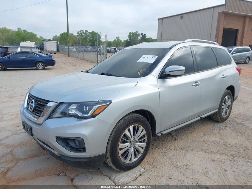 2020 Nissan Pathfinder Sv 4Wd